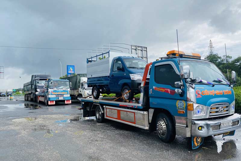 Dịch vụ cứu hộ giao th&ocirc;ng &ocirc; t&ocirc; Vinh Nghệ An